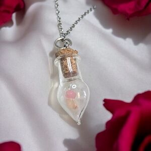 Elegant Glass Pendant Necklace